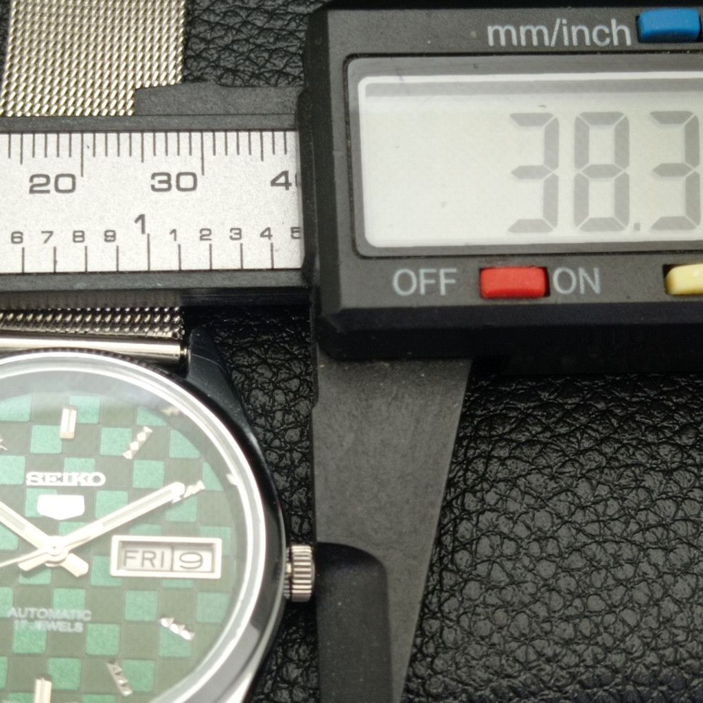 Seiko REFURBISHED VINTAGE SEIKO 5 AUTO JAPAN MENS WATCH a440235 Size 38 - 6 Thumbnail