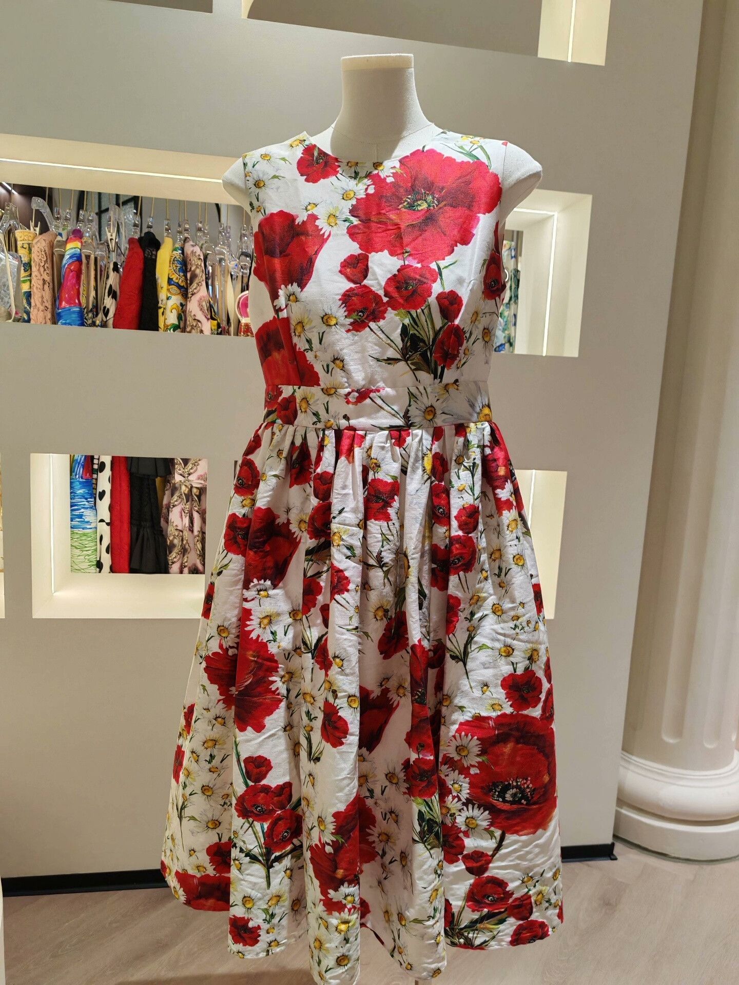 Dolce & Gabbana Dolce & Gabbana Poppy Print Dress Size M / US 6-8 / IT 42-44 - 1 Thumbnail