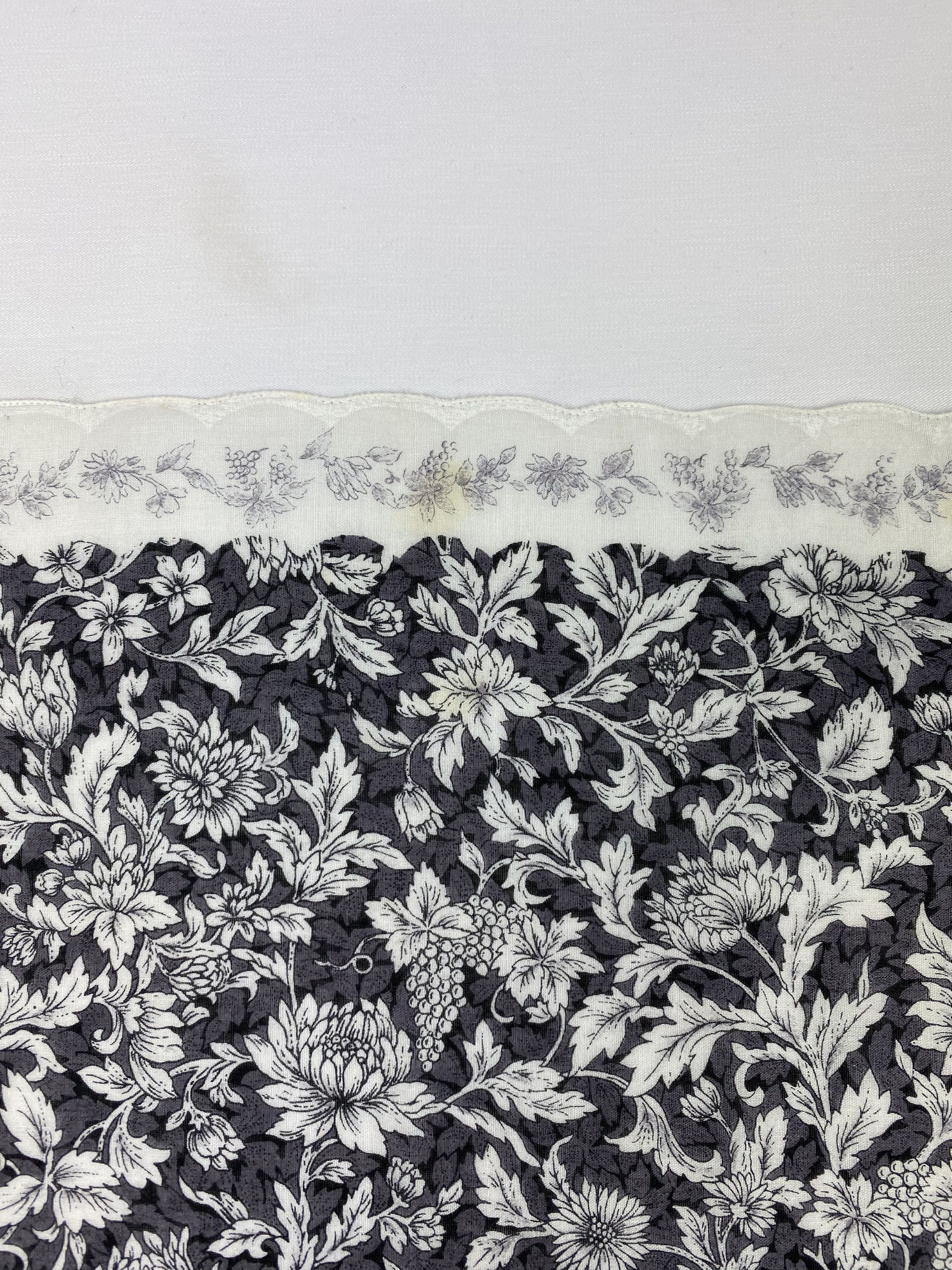 Valentino × Vintage Valentino Garavani Handkerchief / Bandana / Neckerchief Size ONE SIZE - 6 Thumbnail