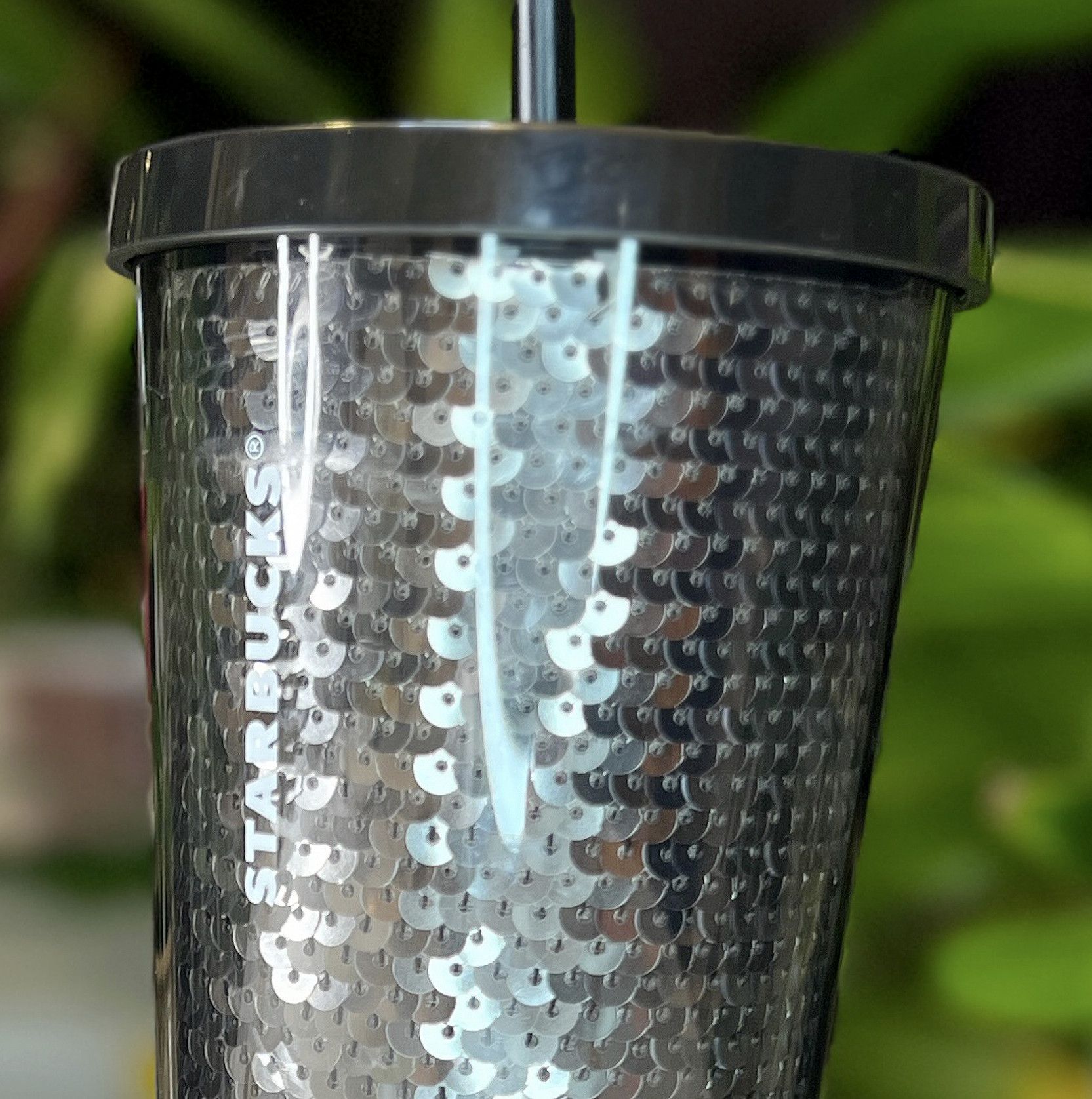 Designer Starbucks Coffee Black Sequin 24 oz Tumbler Venti w/ Straw Size ONE SIZE - 2 Thumbnail