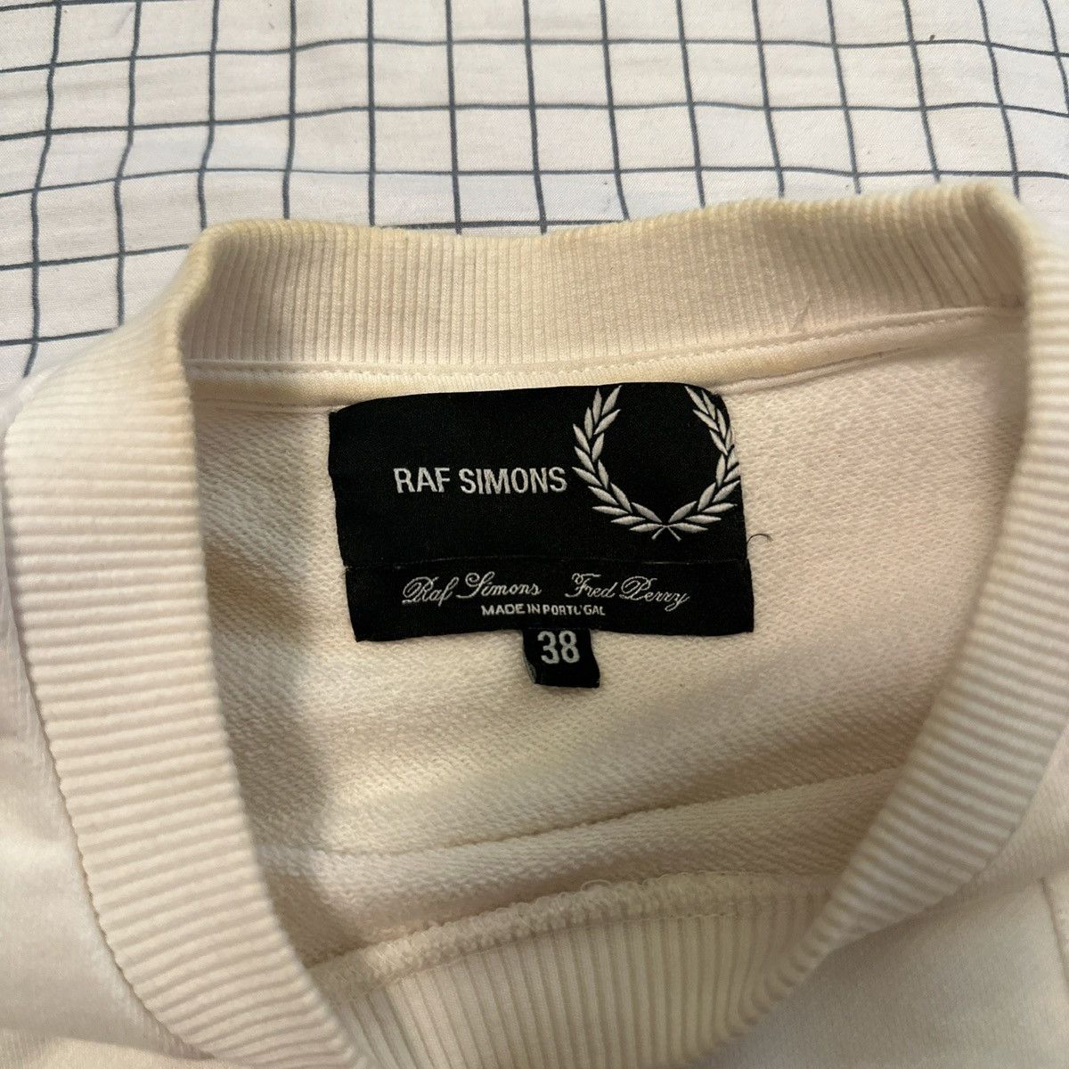 Fred Perry × Raf Simons Fred Perry x RAF Simon’s size s (38) Crewneck Size US XS / EU 42 / 0 - 3 Thumbnail