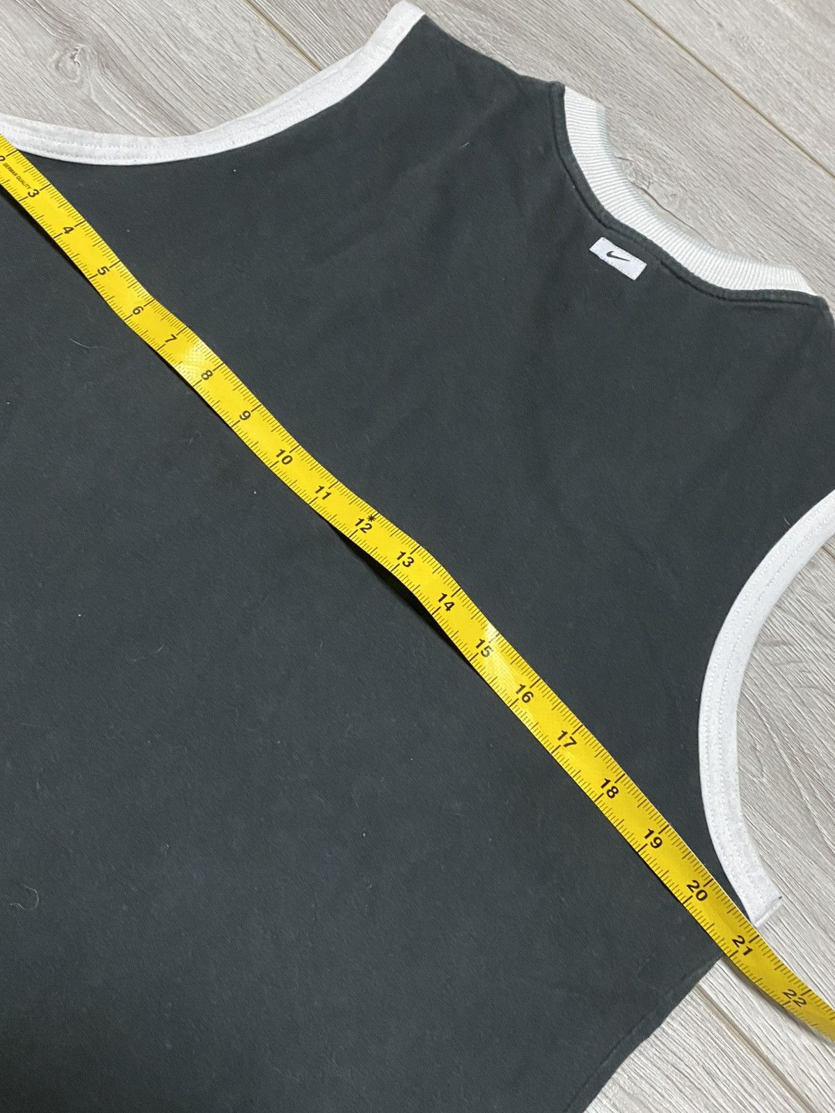 Nike Nike tank top v neck shirt vest swoosh Size US M / EU 48-50 / 2 - 8 Thumbnail