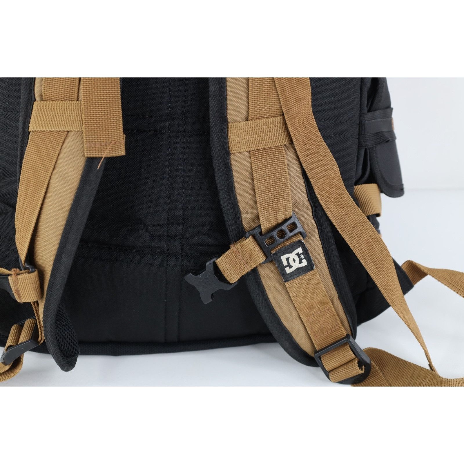 DC Vintage DC Shoes Skateboarding Top Loader Backpack Book Bag Size ONE SIZE - 9 Thumbnail