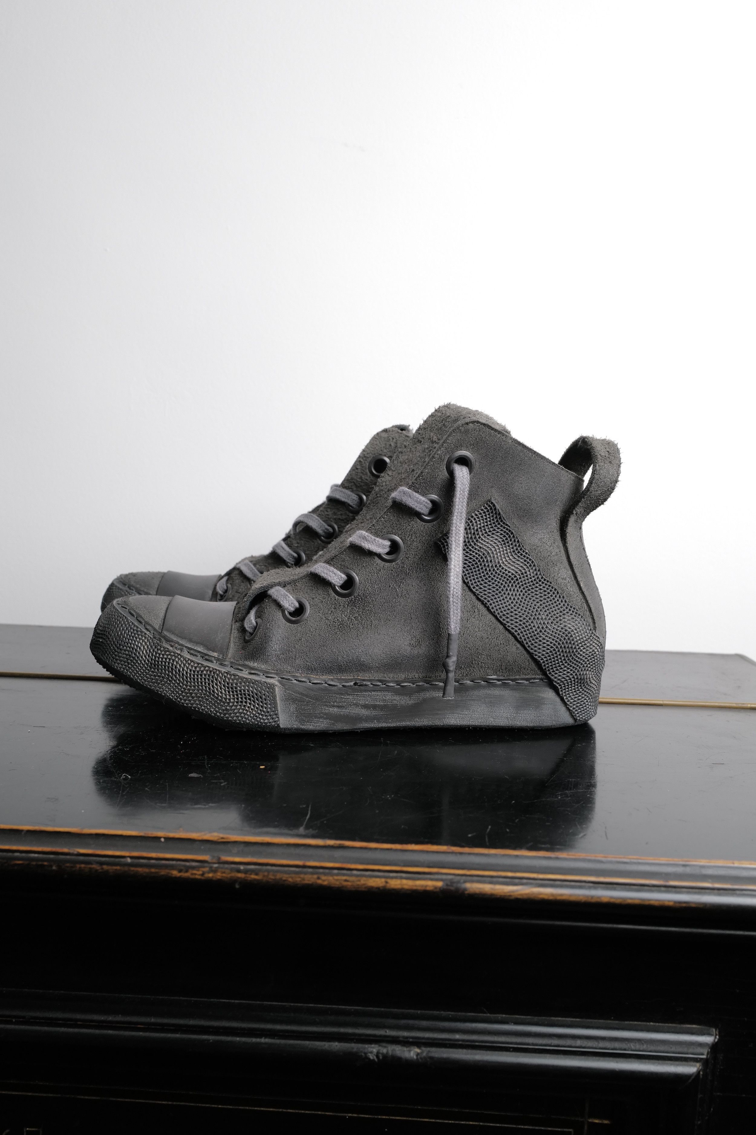 Other NUBUK LEATHER RUBERISED SHOES Size US 7 / EU 40 - 6 Thumbnail