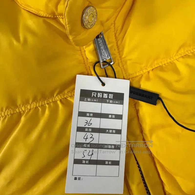 Dsquared2 DSQUARED2 Women's Yellow Leather Puffer Jacket . Size XXS / US 00 / IT 34 - 9 Thumbnail