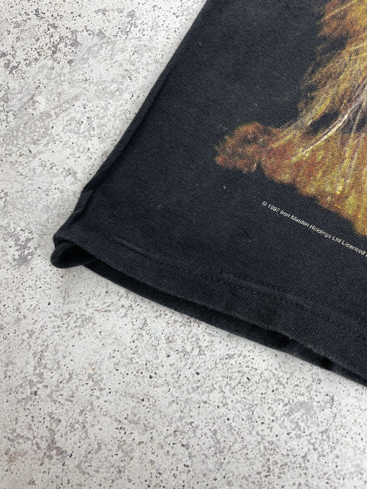 Band Tees × Iron Maiden × Vintage 1997 Vintage Iron Maiden Finger Rock Tee T-Shirt Size US M / EU 48-50 / 2 - 6 Thumbnail