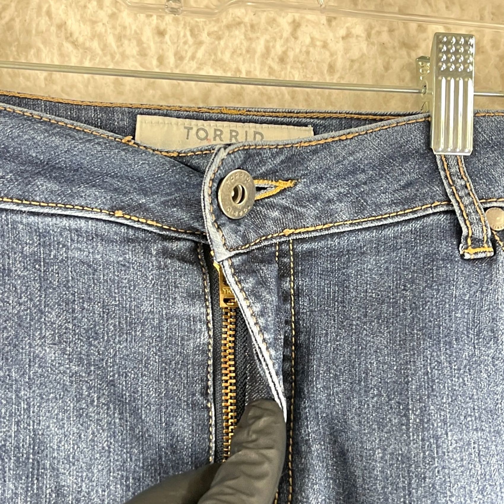 Torrid Torrid Jeans Denim Skinny Leg Blue Mid Rise Size 16 Womens Regular Stretch 5-Pocket Casual Medium Wash Vintage: No Size 38" / US 16 / IT 52 - 5 Thumbnail