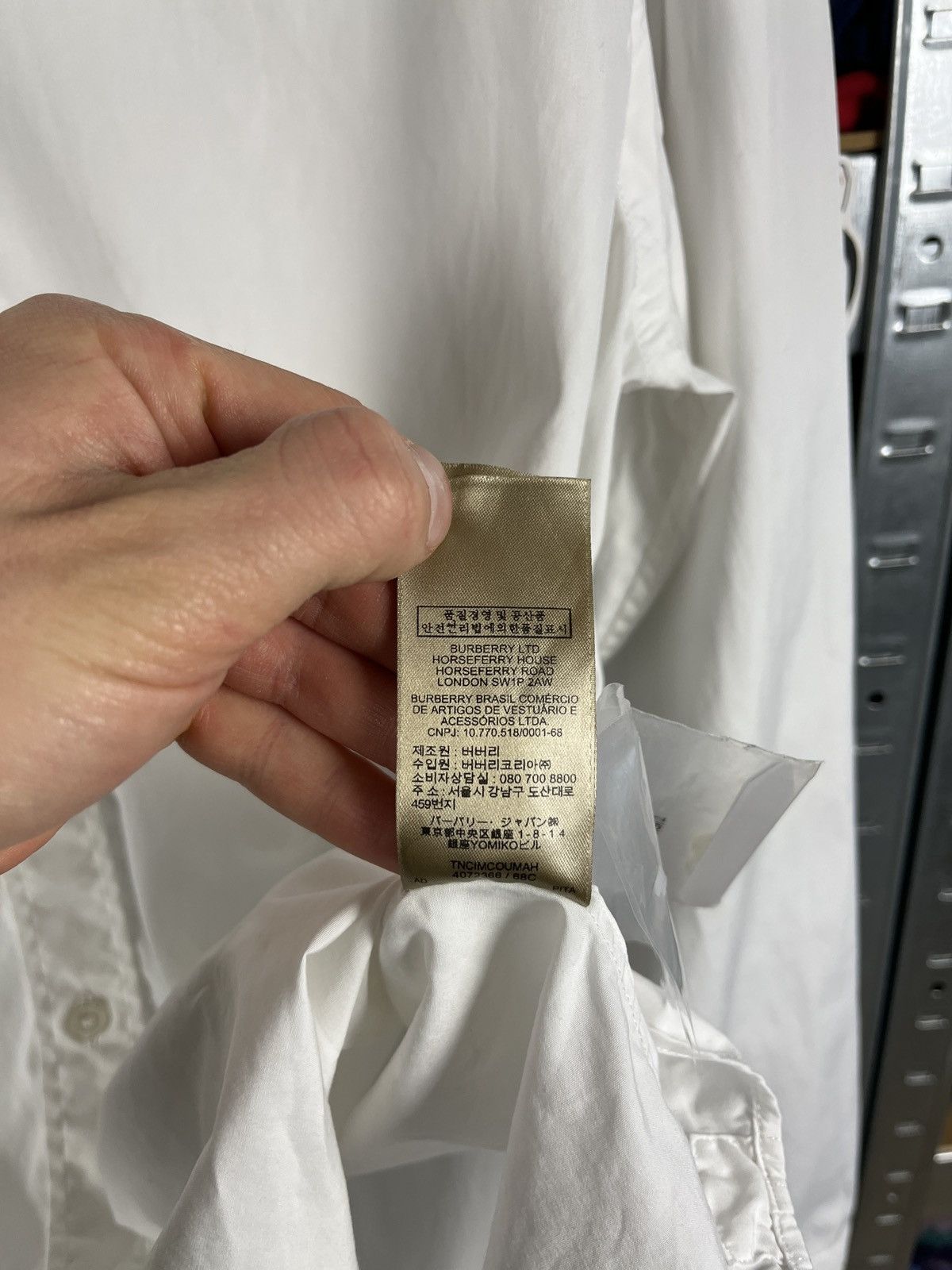 Burberry × Designer Burberry Uniform White Button Up Classic Men’s Shirt Luxury Size US M / EU 48-50 / 2 - 12 Thumbnail