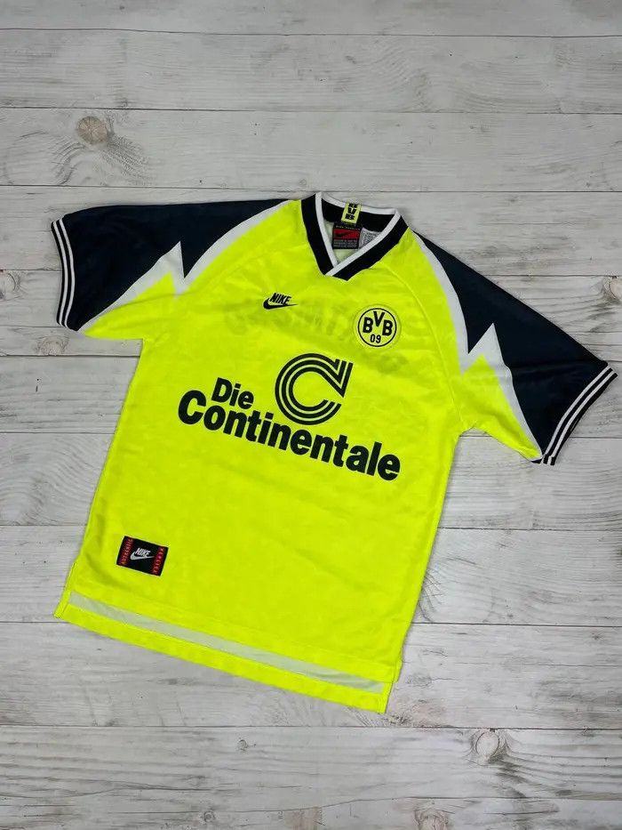 Nike Vintage Nike Borussia Dortmund 1995 1996 Home Shirt Jersey Size US M / EU 48-50 / 2 - 1 Thumbnail