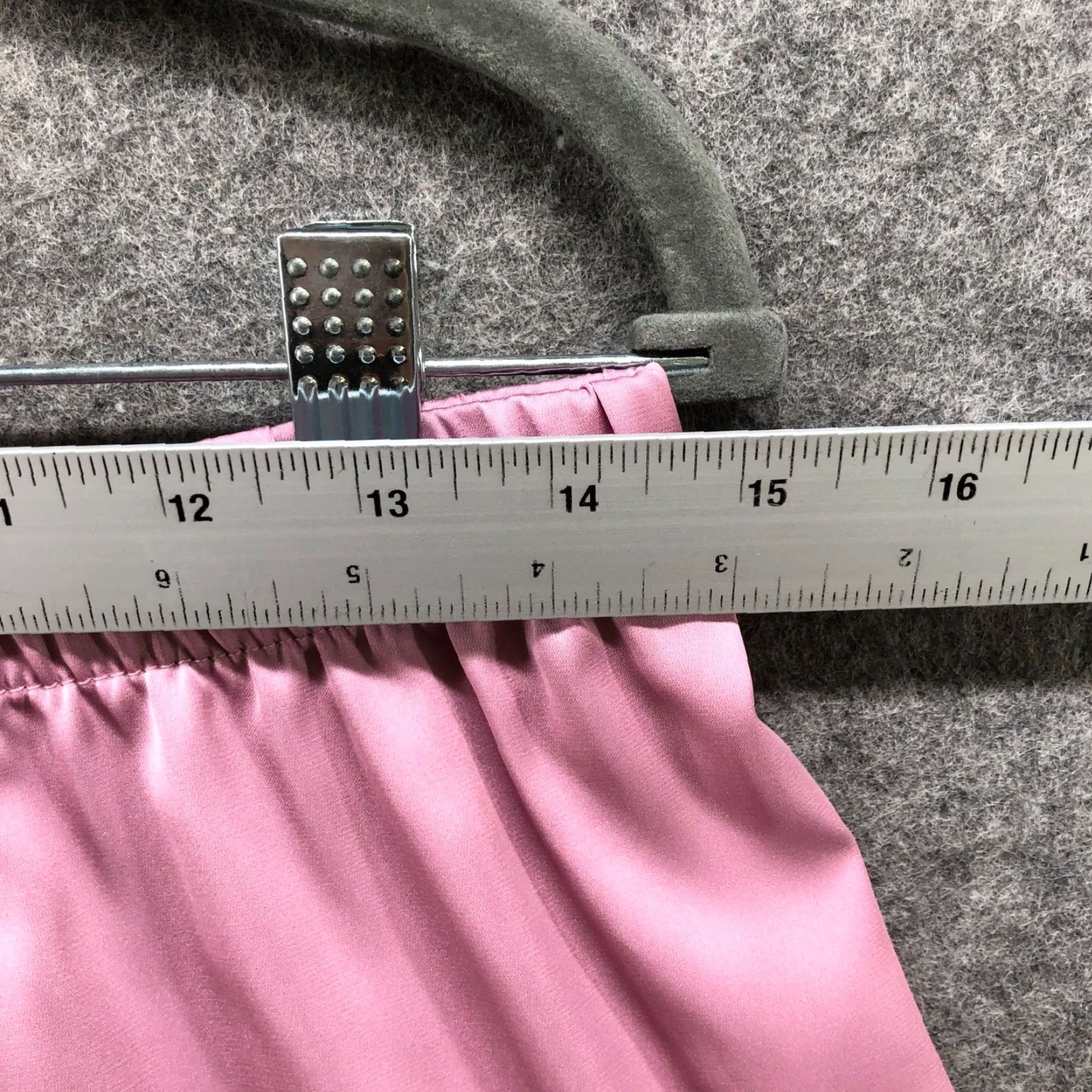 Juicy Couture Juicy Couture Satin Lounge Shorts Women S Pink Beaded Pajama Short Satin Lounge Shorts Womens S Pink Beaded Juicy Couture Pajama Short Beaded Logo Size 28" / US 6 / IT 42 - 4 Thumbnail