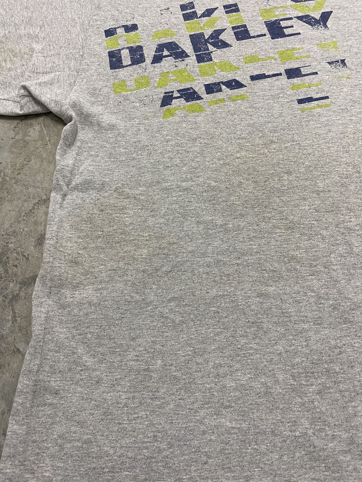 Oakley × Vintage Vintage Oakley t shirt Size US XL / EU 56 / 4 - 7 Thumbnail