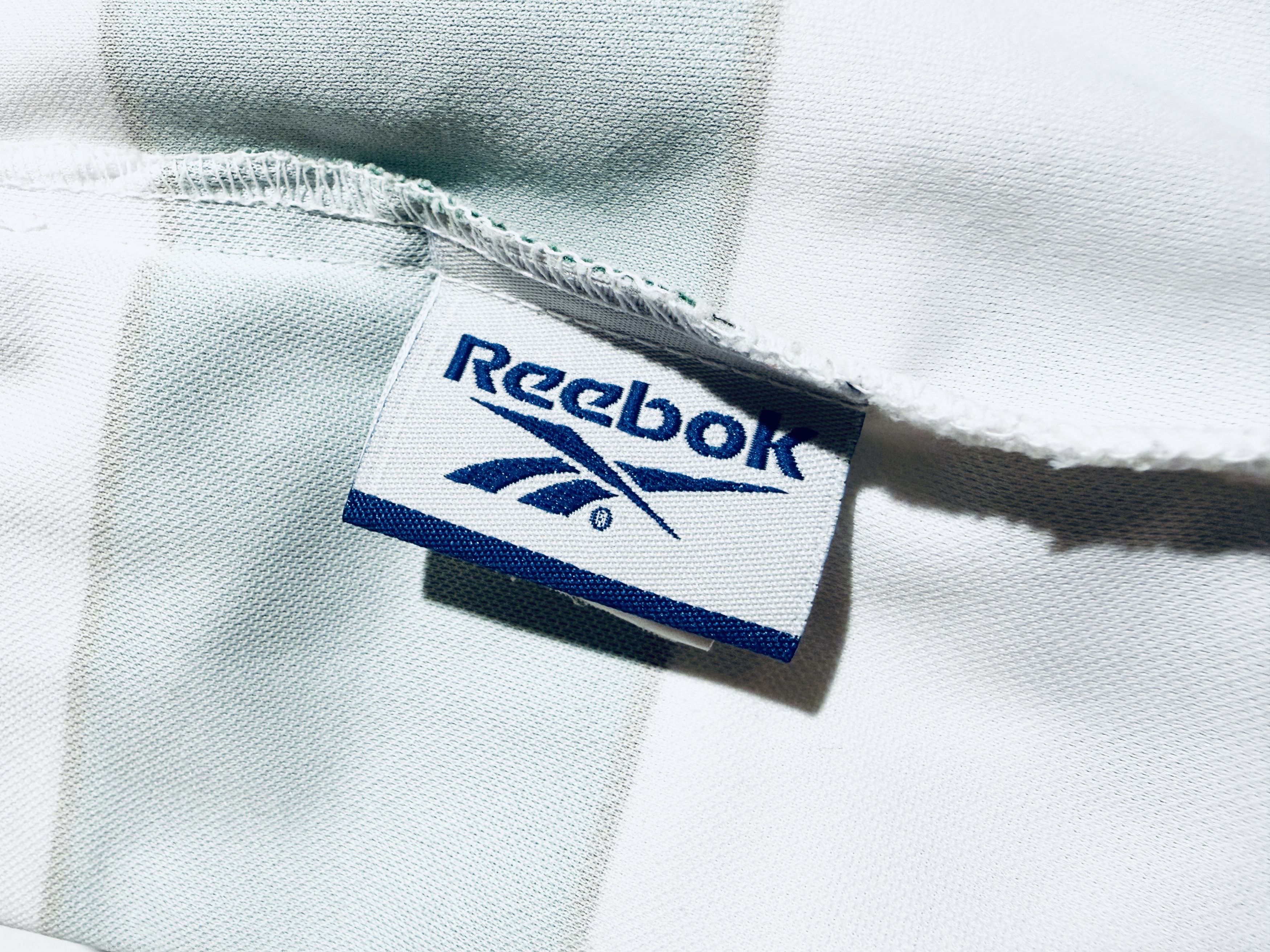 Reebok Sporting Lisbon Home Shirt 2001 - 2002 Size US L / EU 52-54 / 3 - 11 Thumbnail
