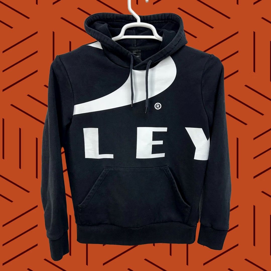 Oakley VINTAGE? Oakley Hoodie Men S Black Logo Pullover Ellipse Big Logo - Oakley Mens Hoodie Size S Black Logo Pullover Ellipse Big Logo Size US S / EU 44-46 / 1 - 1 Thumbnail