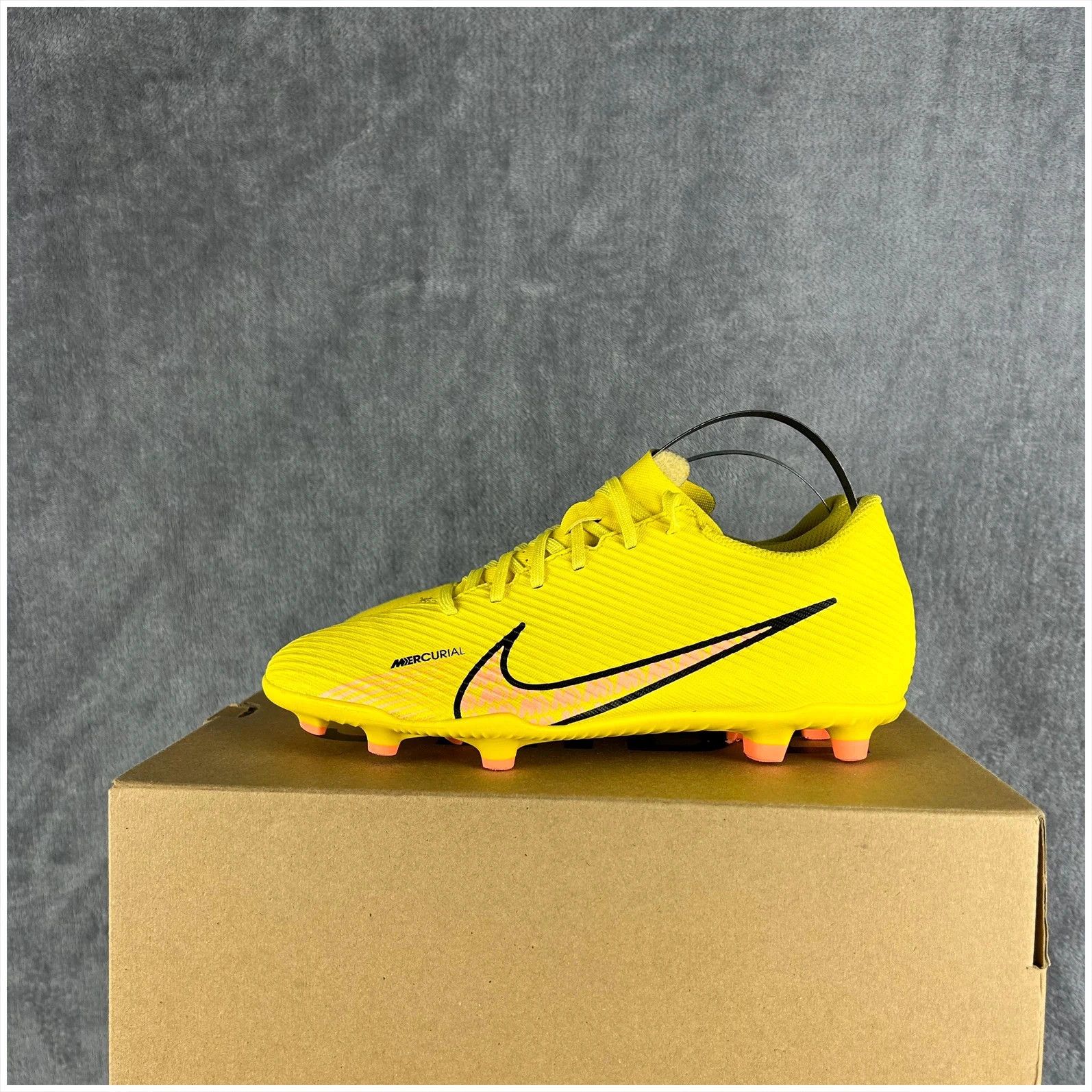 Nike Nike Mercurial Vapor 15 Club MG strike sunset football boots Size US 8.5 / IT 38.5 - 2 Thumbnail