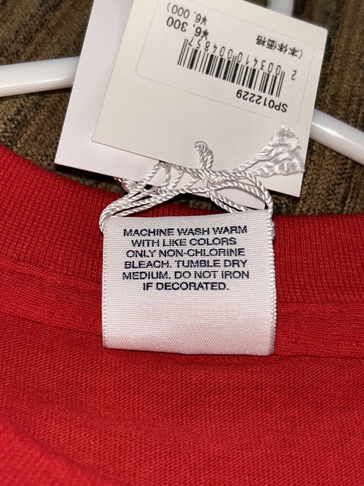 Supreme Supreme 'Up Skirt' Tee Red size Medium 2009 NWT Box Logo Size US M / EU 48-50 / 2 - 6 Thumbnail