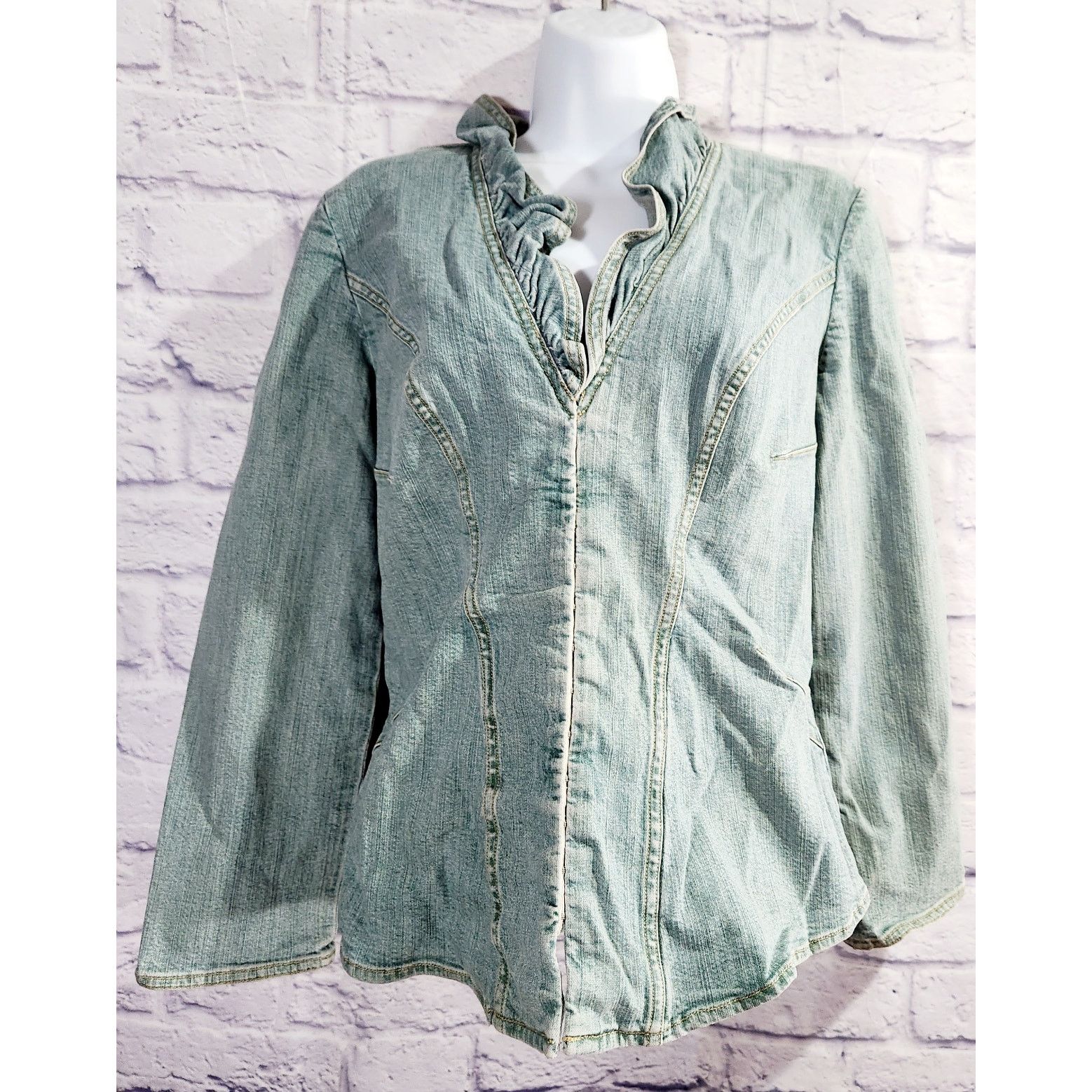 Other VTG Company Ellen Tracy Stonewash Ruffled Denim Jacket 6 Size M / US 6-8 / IT 42-44 - 1 Thumbnail