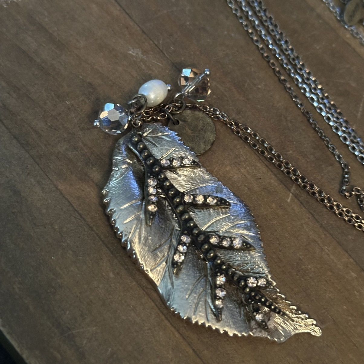 American Eagle Outfitters AEO long doubled layered leaf pendant necklace Size ONE SIZE - 3 Thumbnail