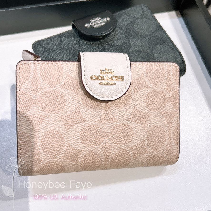 Coach Medium Corner Zip Wallet In Signature Canvas CW786 Size ONE SIZE - 1 Thumbnail