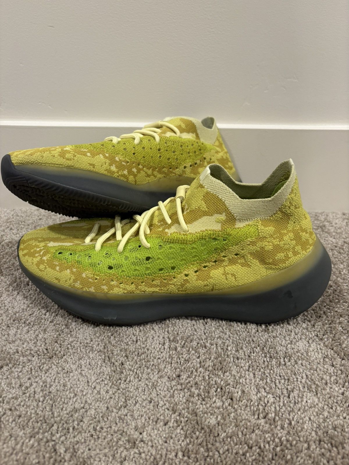 Yeezy Yeezy 380 HyLite Size 13 Size US 13 / EU 46 - 1 Thumbnail