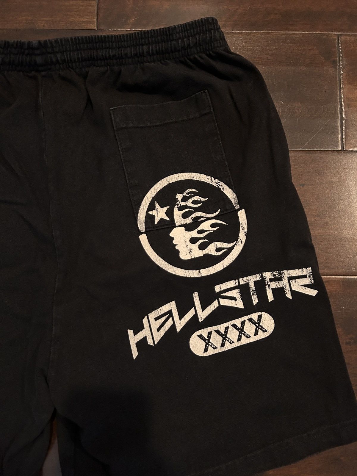 HELLSTAR Hellstar XXXX Flames fleece shorts Size US 38 / EU 54 - 4 Thumbnail