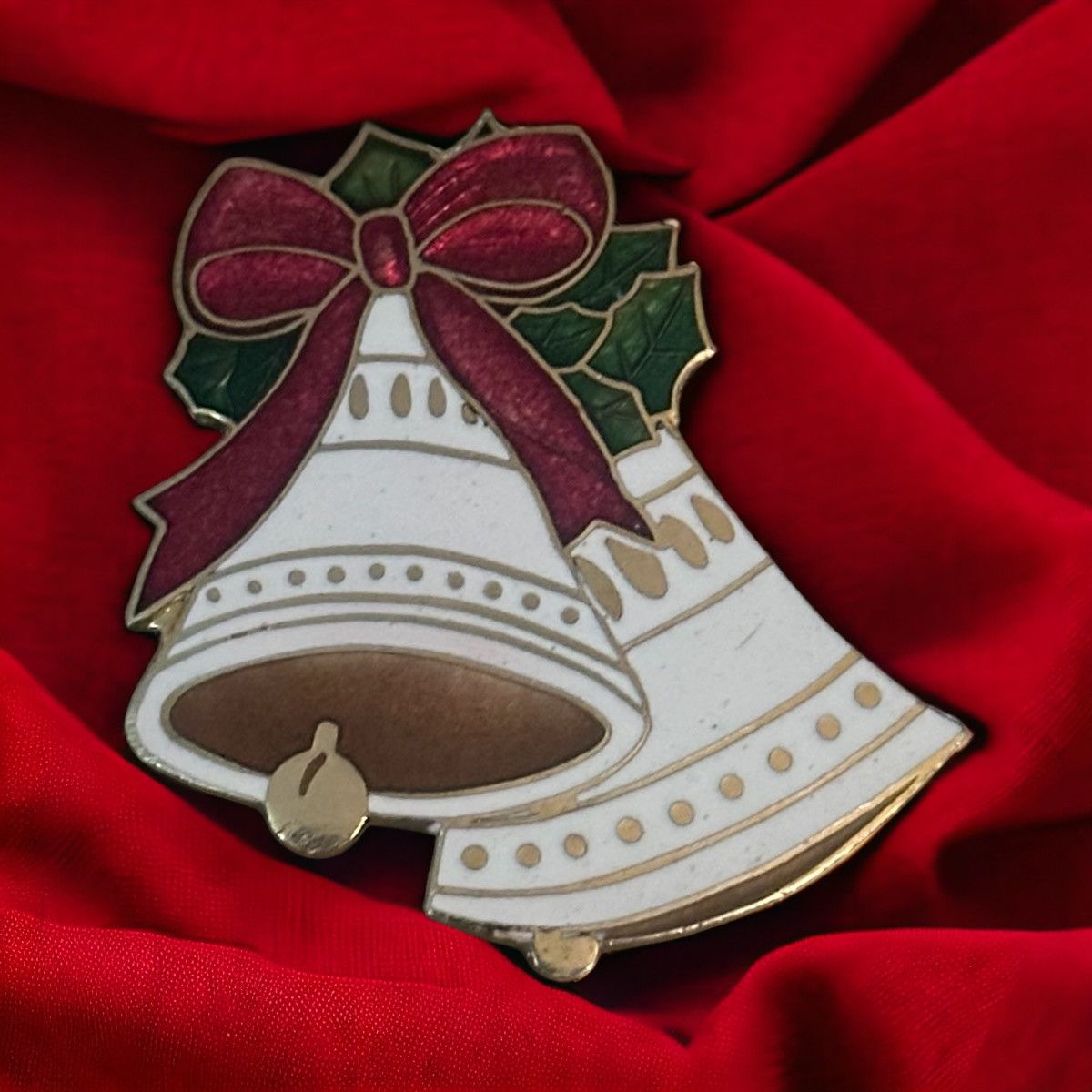 Vintage Vintage enamel double Christmas bells brooch Size ONE SIZE - 1 Thumbnail