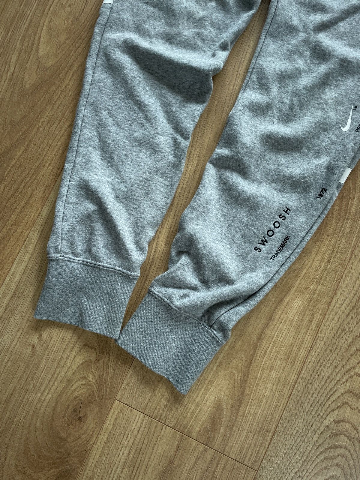 Nike × Vintage Vintage Nike Y2K Swoosh Grey Basic Sweatpants Pants Joggers Size US 30 / EU 46 - 5 Thumbnail