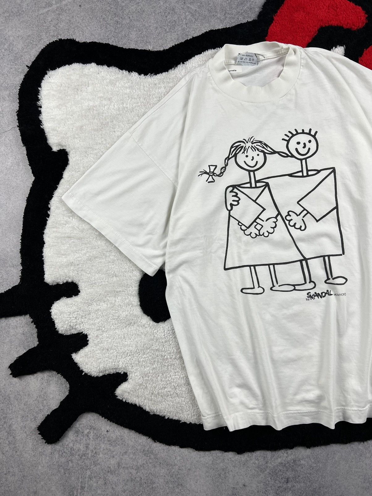 Vintage Vintage 1993 Skandals Germany Family Y2K Faded Tee Shirt Size US S / EU 44-46 / 1 - 2 Thumbnail