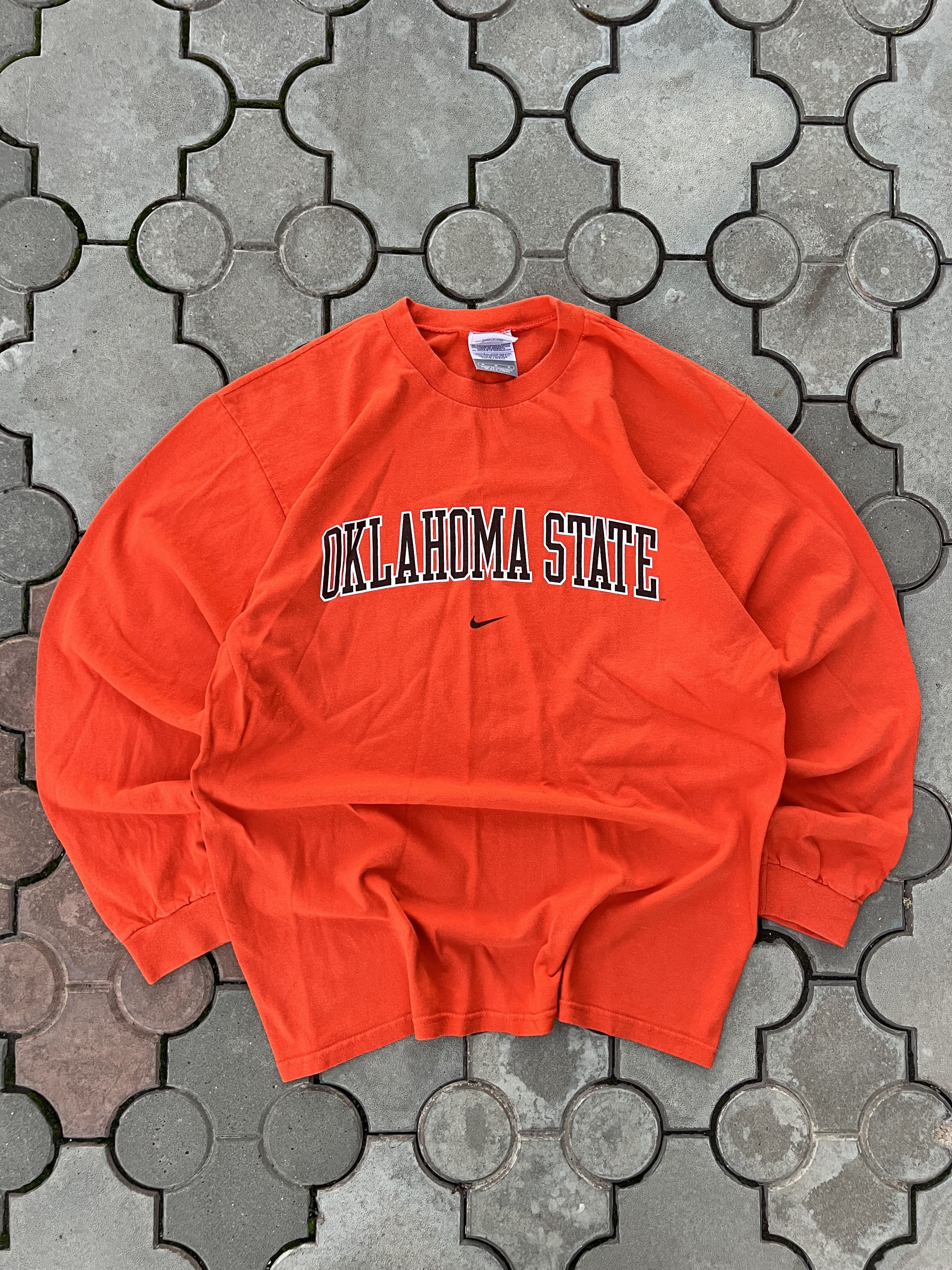 Nike × Vintage Vintage Nike Oklahoma State Center Logo Longsleeve Y2K USA Size US M / EU 48-50 / 2 - 1 Thumbnail