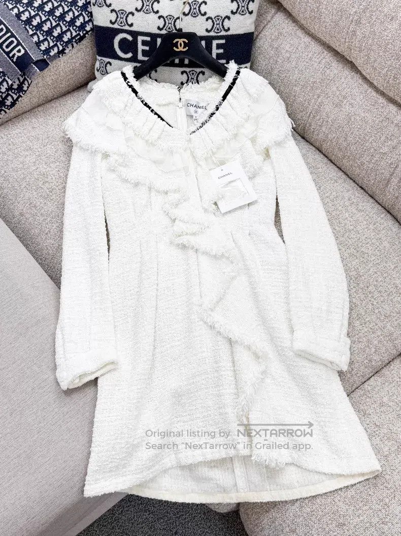 Chanel Chanel Ruffled tweed long-sleeved dress Size XS / US 0-2 / IT 36-38 - 2 Thumbnail