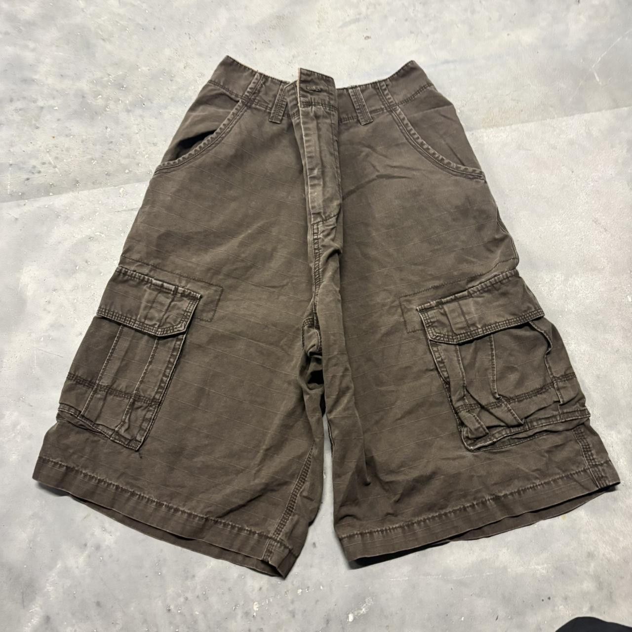 Japanese Brand × Vintage Crazy Vintage Y2K/2000s Baggy Brown Streetwear Skater Style Cargo Shorts! Size US 34 / EU 50 - 1 Thumbnail