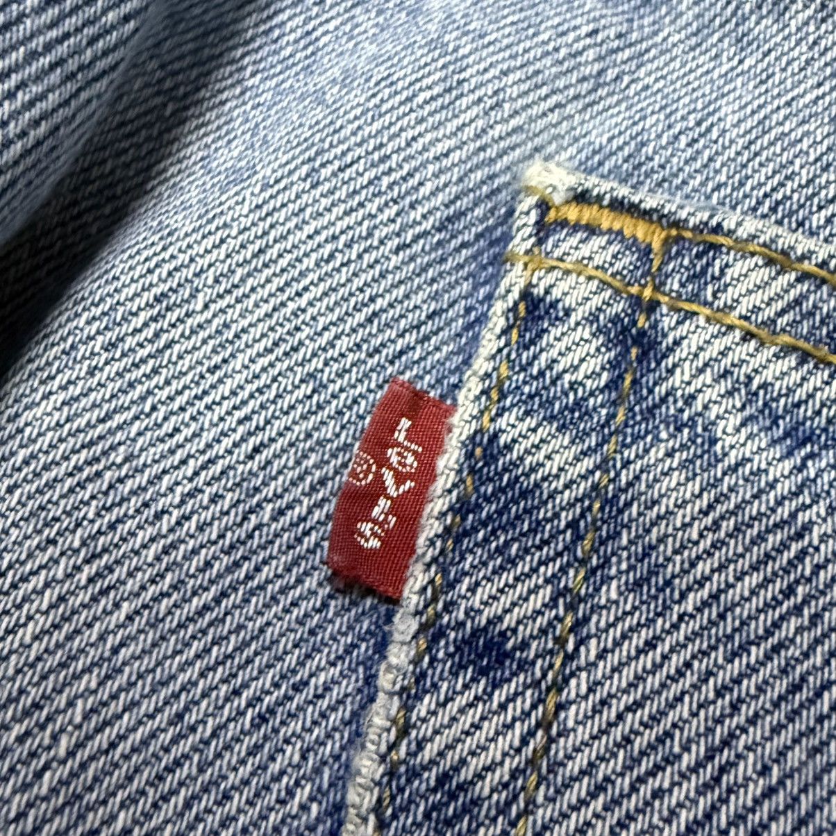 Levi's Vintage Levis 550 Relaxad Fit Distressed Fade Jeans Size US 36 / EU 52 - 10 Thumbnail