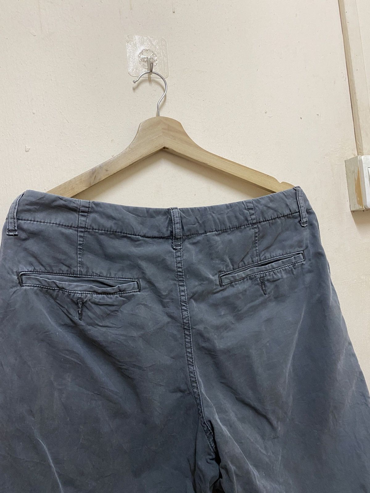If Six Was Nine × The Unbranded Brand × Uniqlo Uniqlo Short Pants Black Colour Faded Size US 34 / EU 50 - 5 Thumbnail