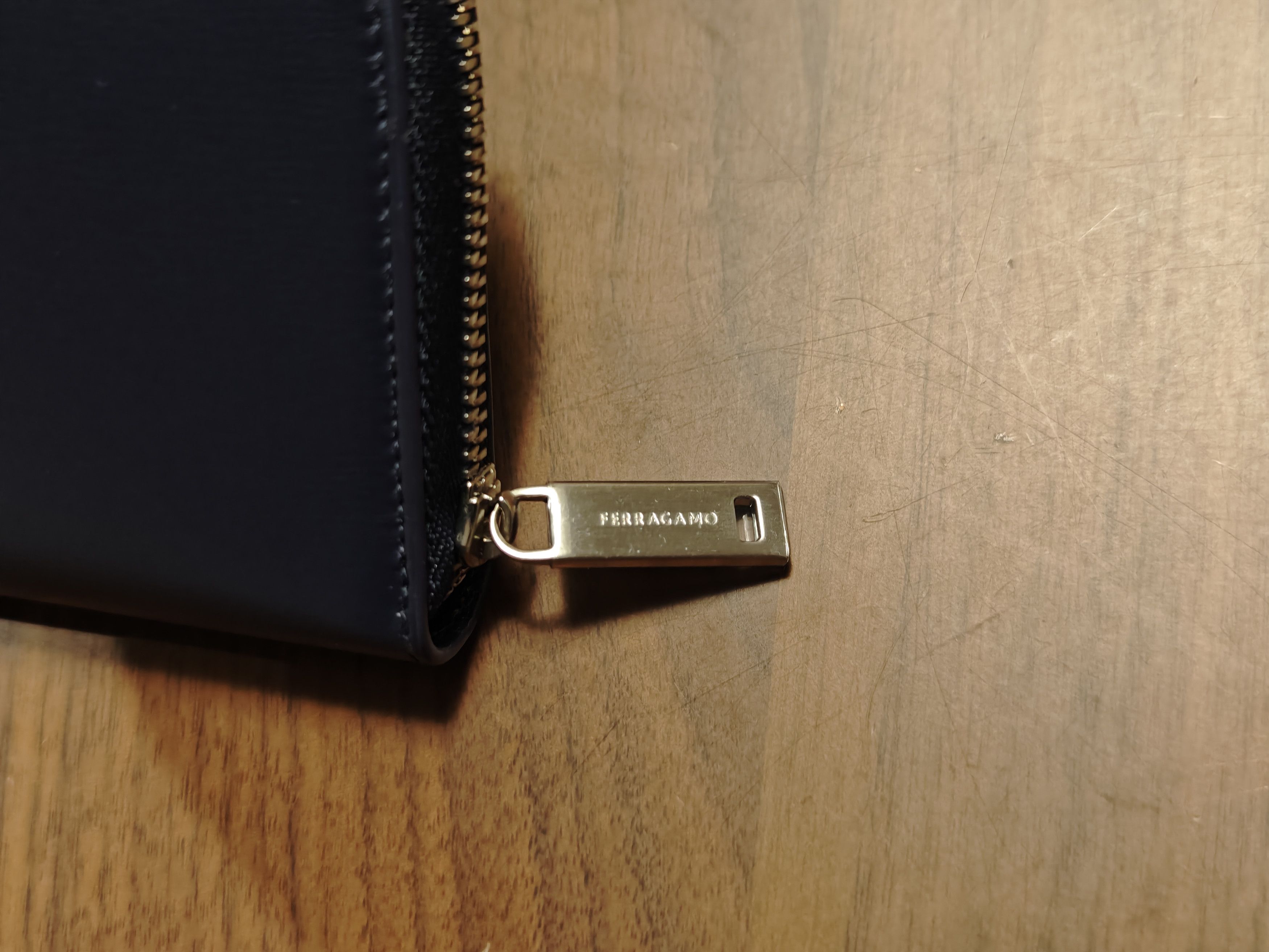 Salvatore Ferragamo Zipper Leather Wallet - Made in Italy Size ONE SIZE - 6 Thumbnail