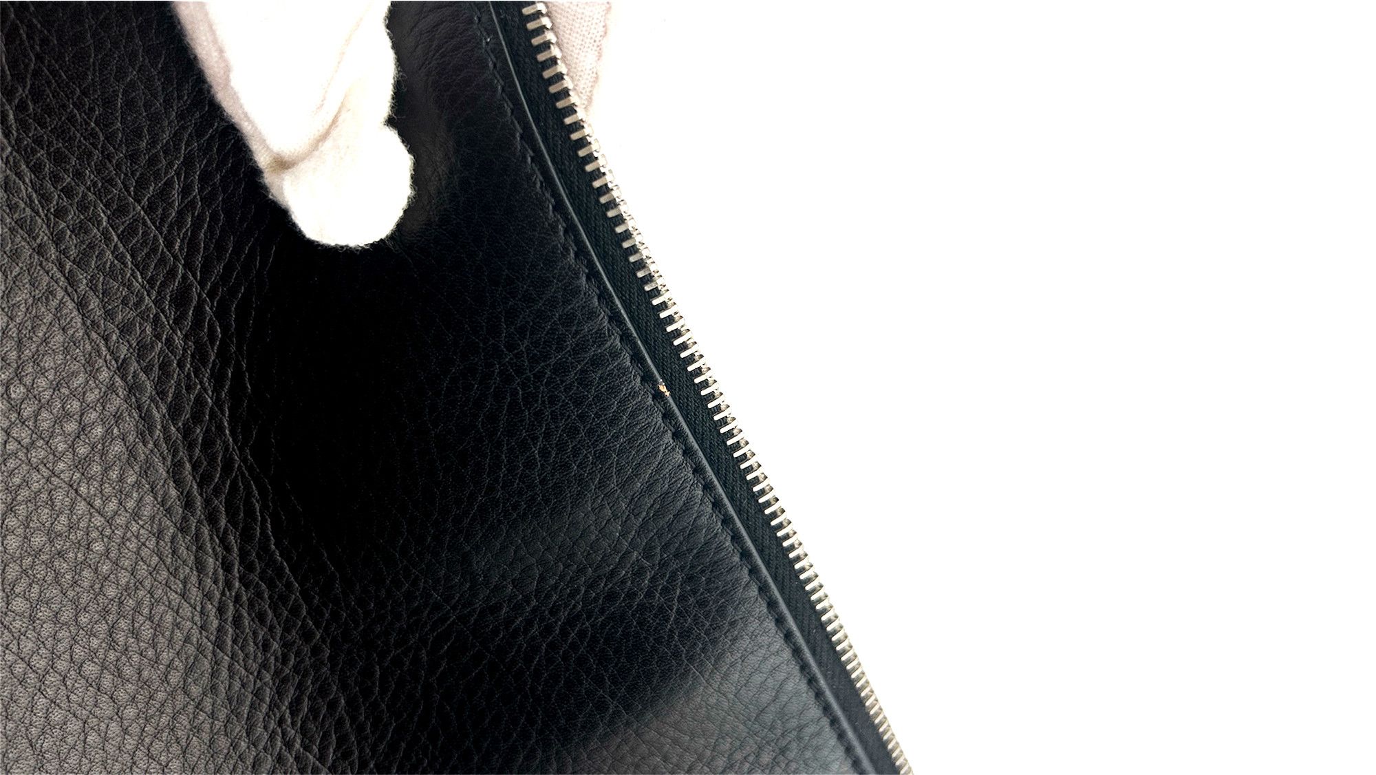 Givenchy Givenchy Studded Leather Clutch Was $955 Now $415 Size ONE SIZE - 5 Thumbnail