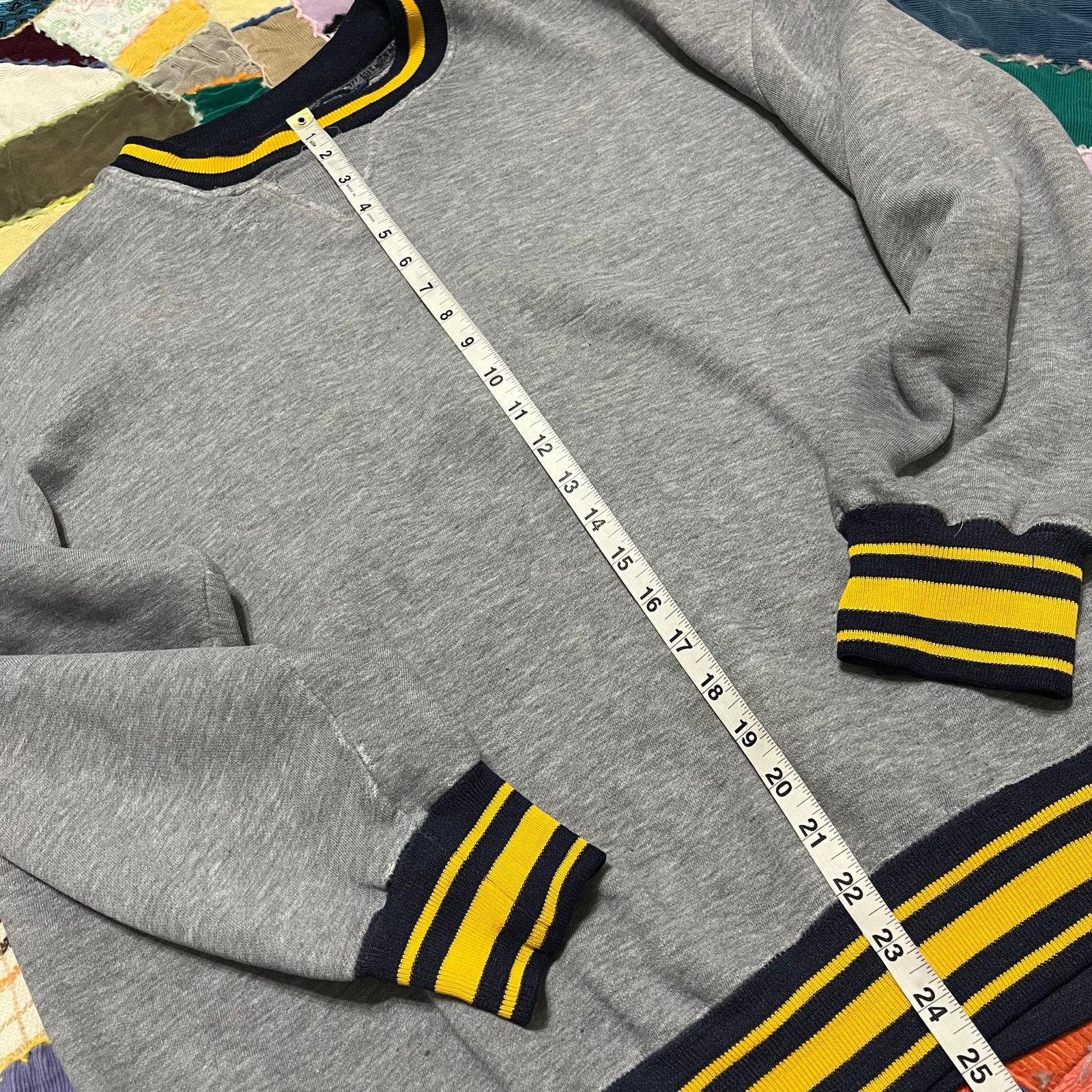 Other Vintage Varsity Style Striped Ends Grey Crewneck Large Size US L / EU 52-54 / 3 - 4 Thumbnail