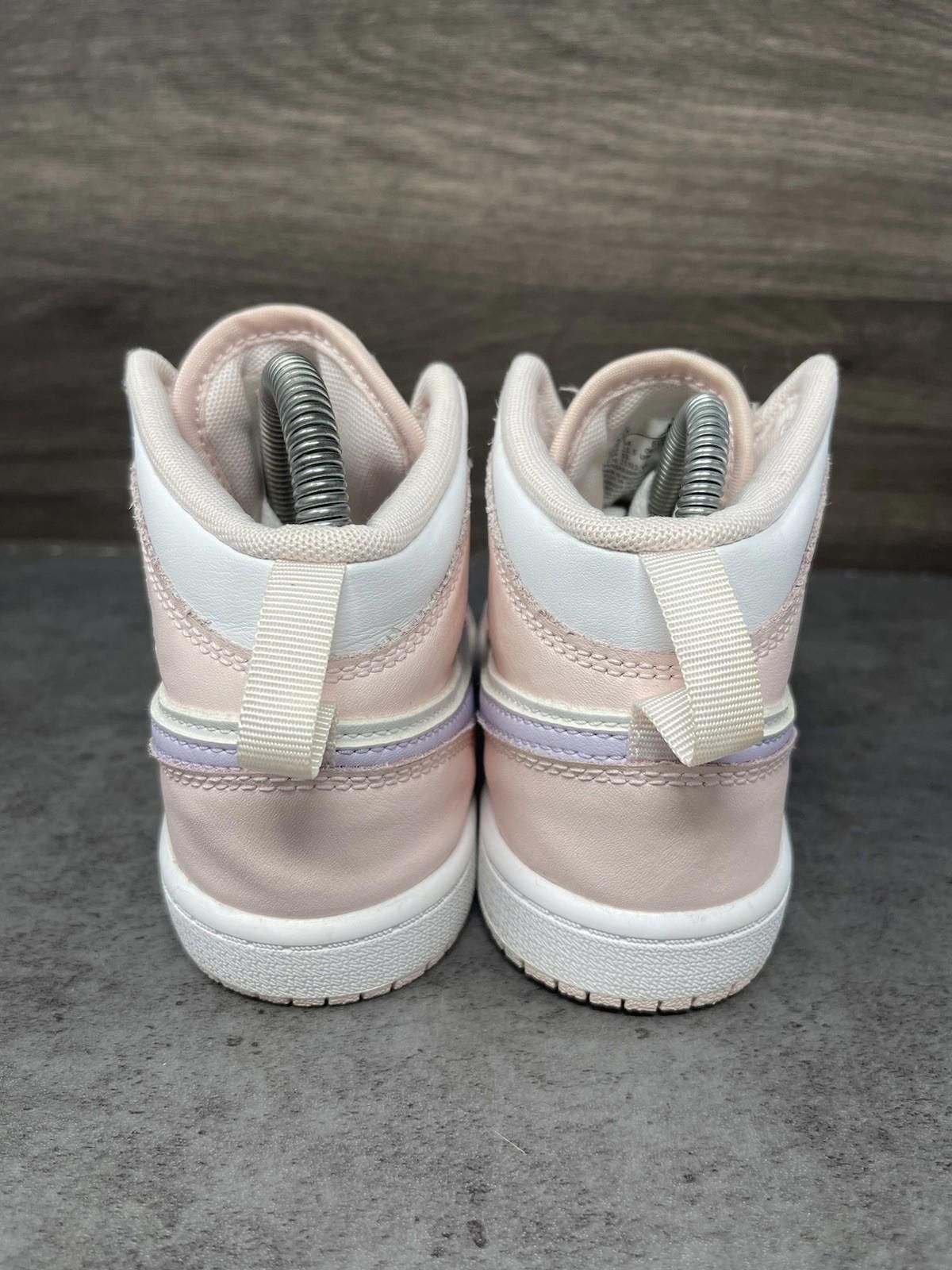 Jordan Brand Air Jordan 1 Mid PS Wash Pink Kids Size 2.5 Size US 4 / IT 34 - 6 Thumbnail