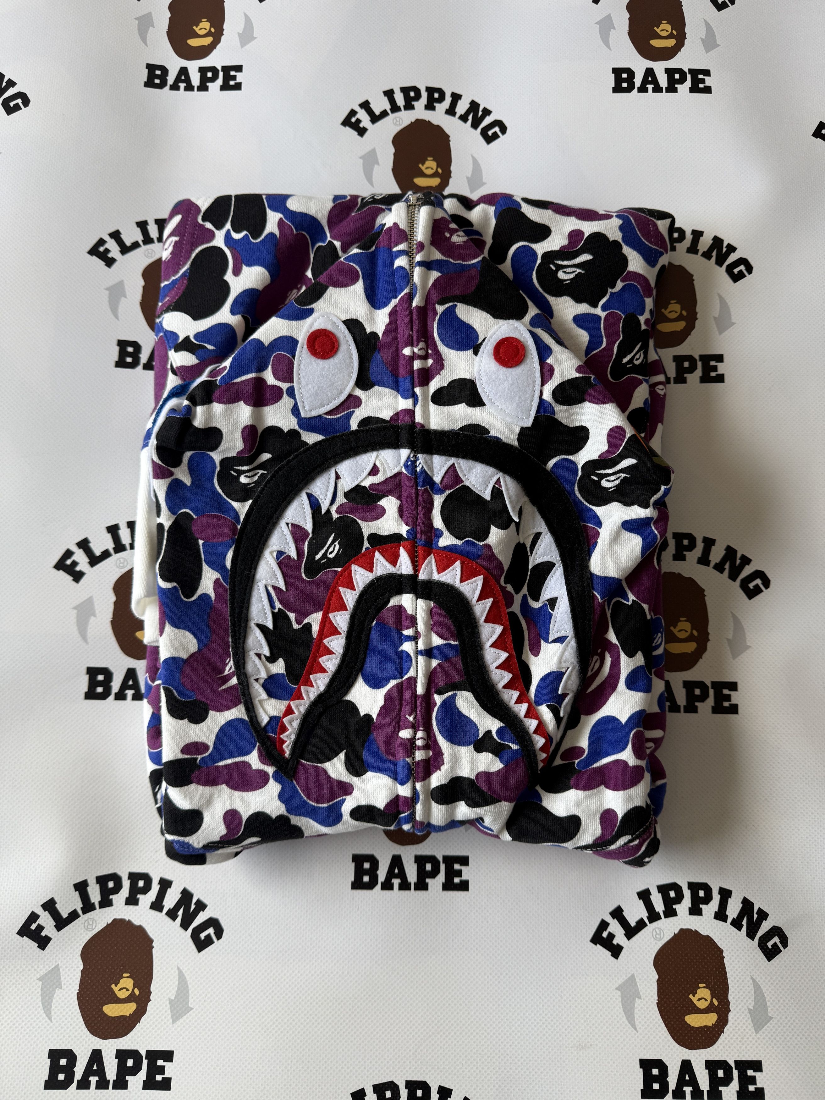 Bape BAPE STORE HONG KONG SEPARATE SHARK FULL ZIP HOODIE Size US M / EU 48-50 / 2 - 16 Thumbnail