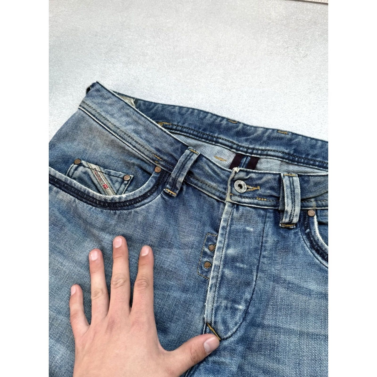 Diesel VINTAGE Diesel Jeans Bucky Herren Denim Jeans Blue Regular 36in Inseam 36 USA 90s Mens Jeans Size US 36 / EU 52 - 6 Thumbnail