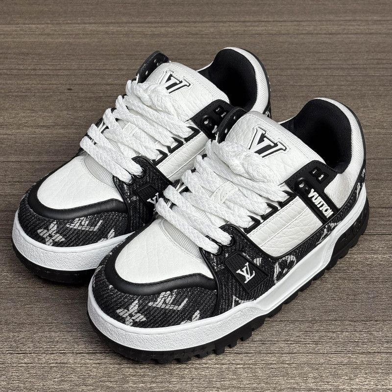 Louis Vuitton Trainer Maxi Low Top Sneakers 0079
