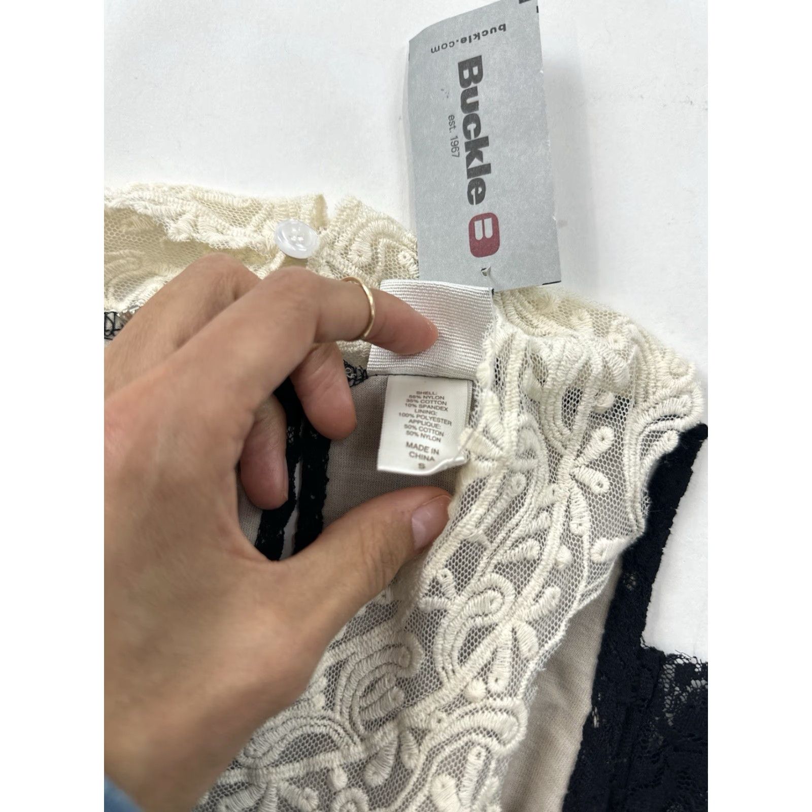 Vintage Daytrip Blouse Women Sleeveless Lace Tunic Black Ivory Small S Womens Size S / US 4 / IT 40 - 7 Thumbnail