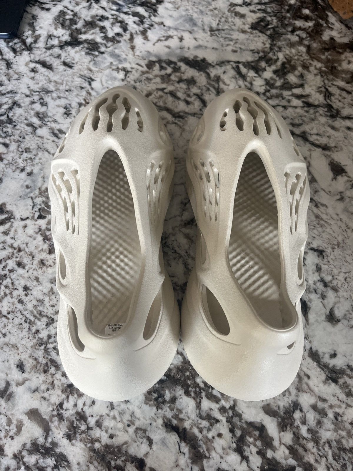 Adidas × Kanye West Yeezy Foam RNNR Ararat Size US 11 / EU 44 - 5 Thumbnail