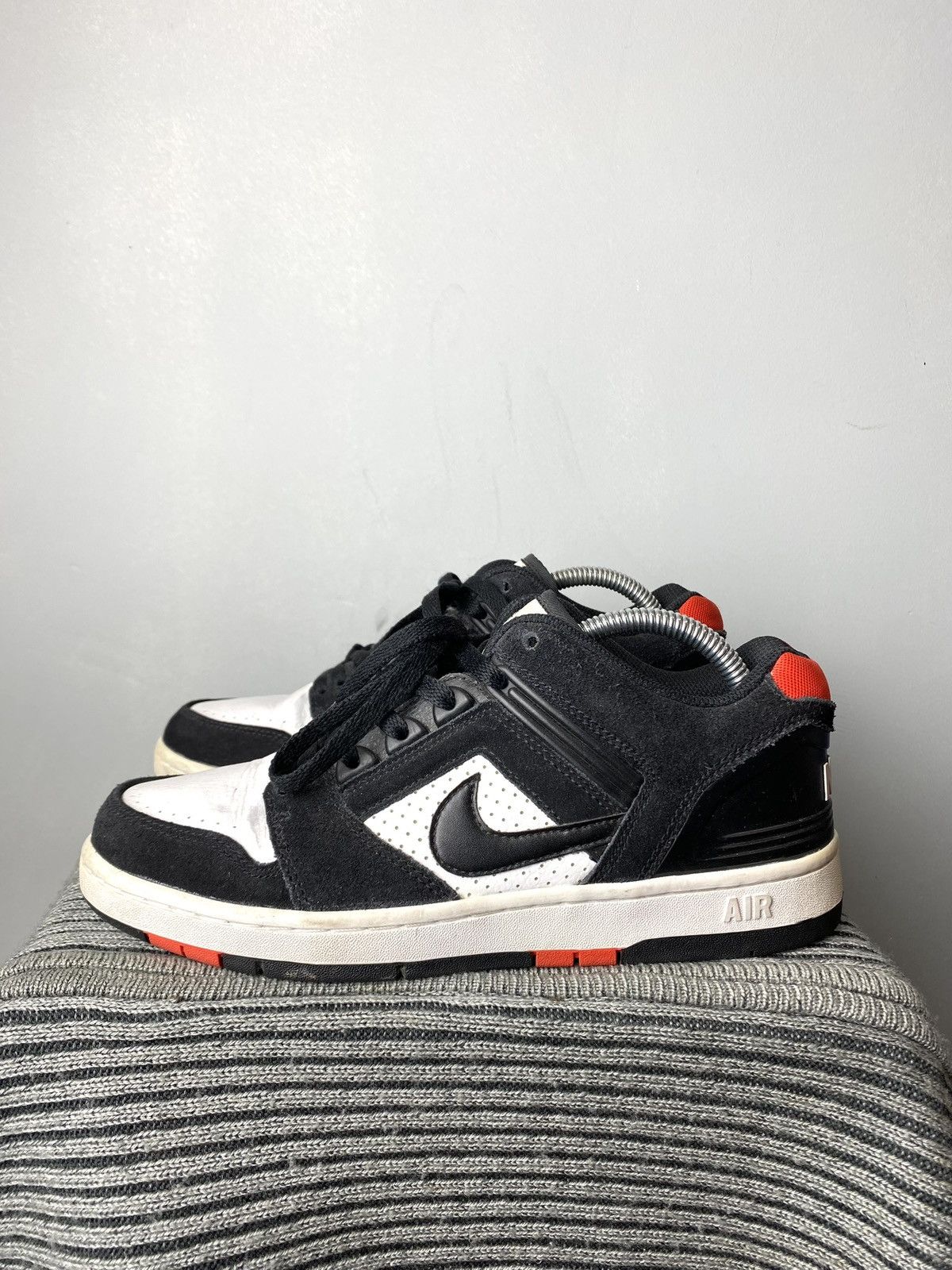 Nike Nike Sb Air Force 2 Low Sneakers Supreme Dunk Air Jordan 1 Size US 8 / EU 41 - 2 Thumbnail