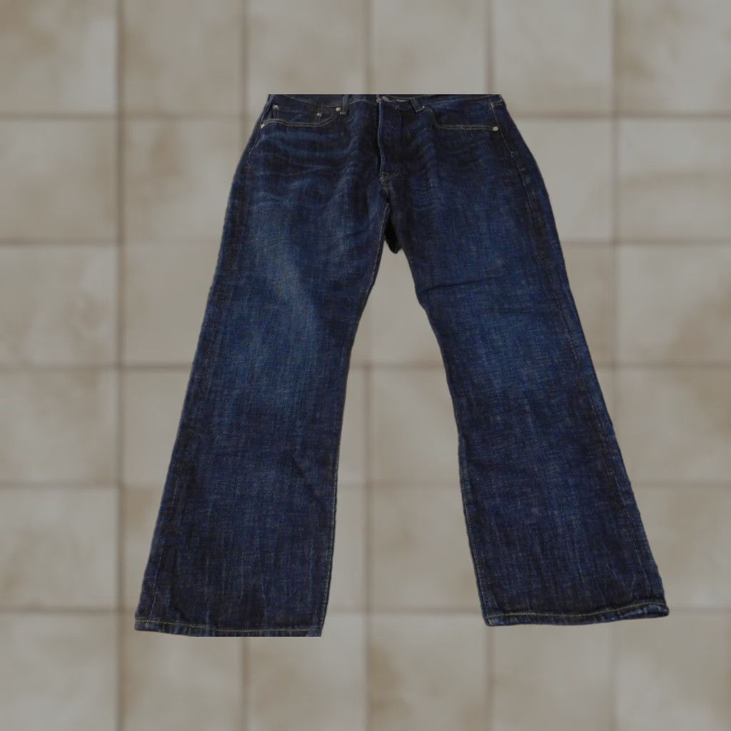 Levi's VINTAGE Levis 501 Jeans Mens 38x30 Dark Blue Denim Straight Leg Button Fly 501 W38 L30 Mens Jeans 100% Cotton Size US 38 / EU 54 - 1 Thumbnail