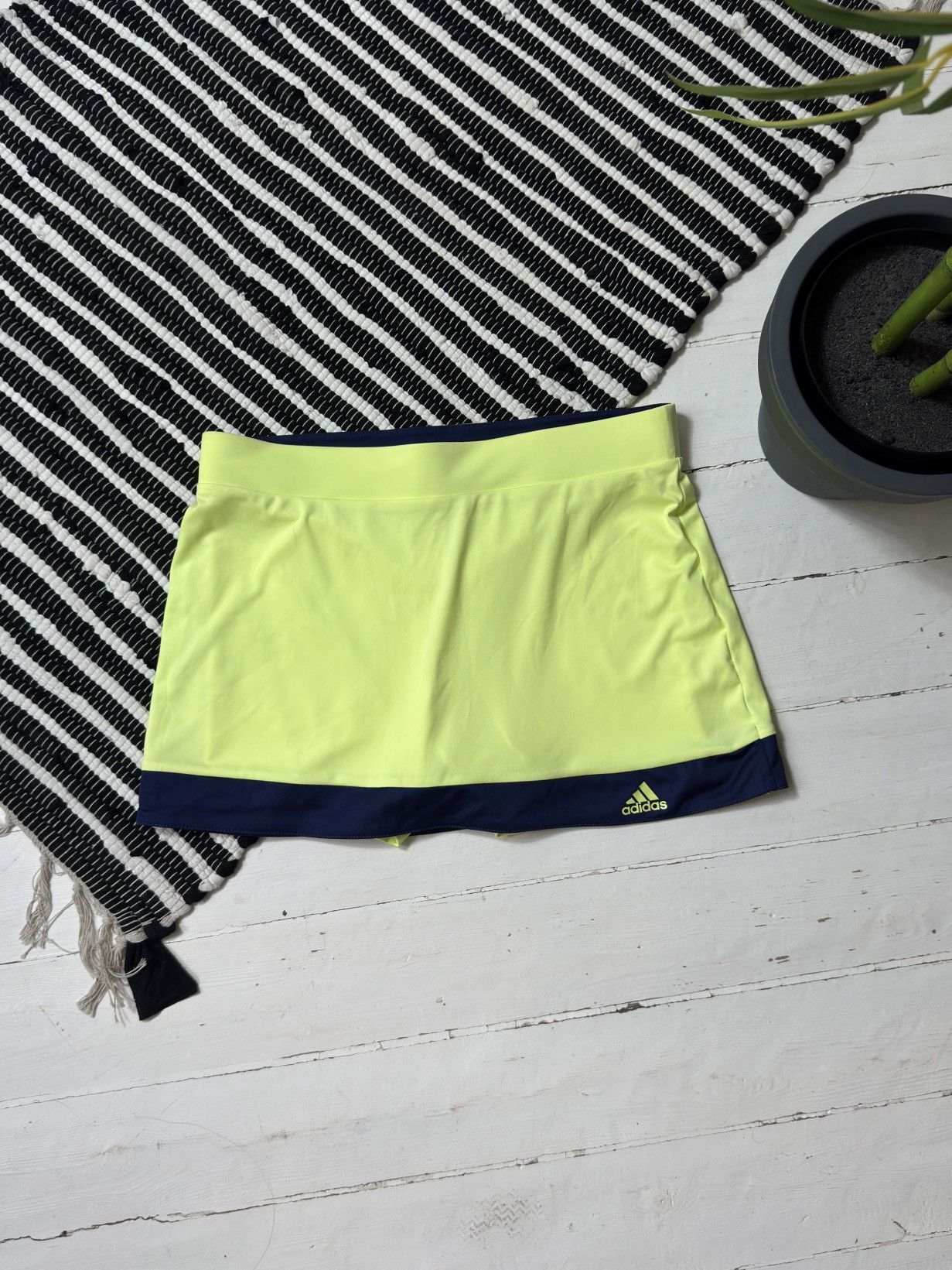 Adidas × Vintage VINTAGE ADIDAS 2000s MINI TENNIS SKIRT Size 27" / US 4 / IT 40 - 2 Thumbnail