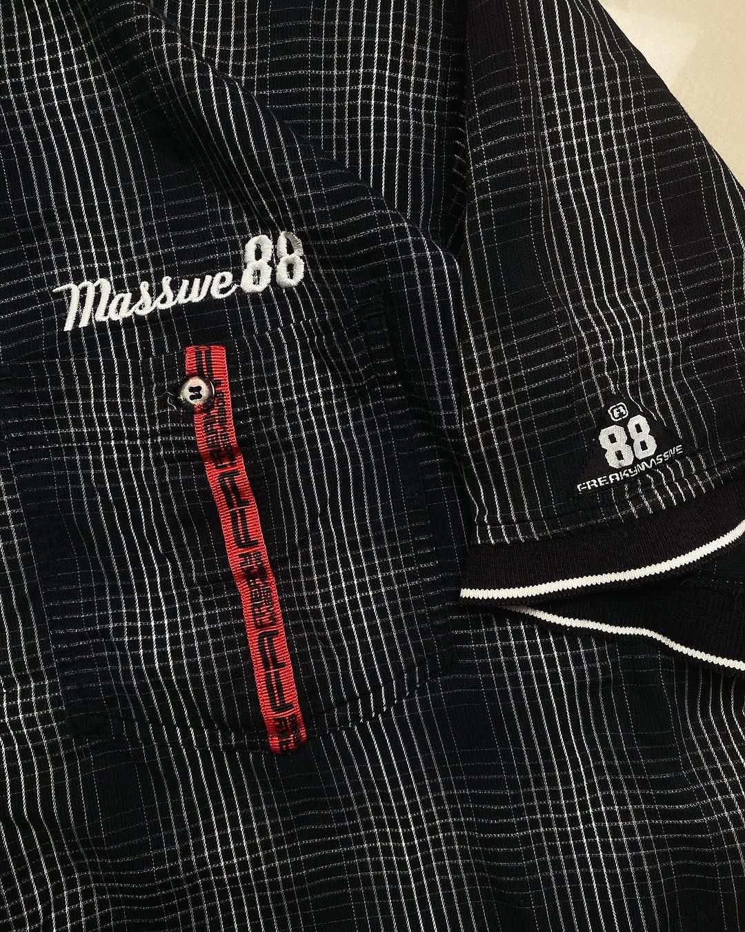 Japanese Brand Y2K Freaky Massive 808 Short sleeve Size US XL / EU 56 / 4 - 4 Thumbnail
