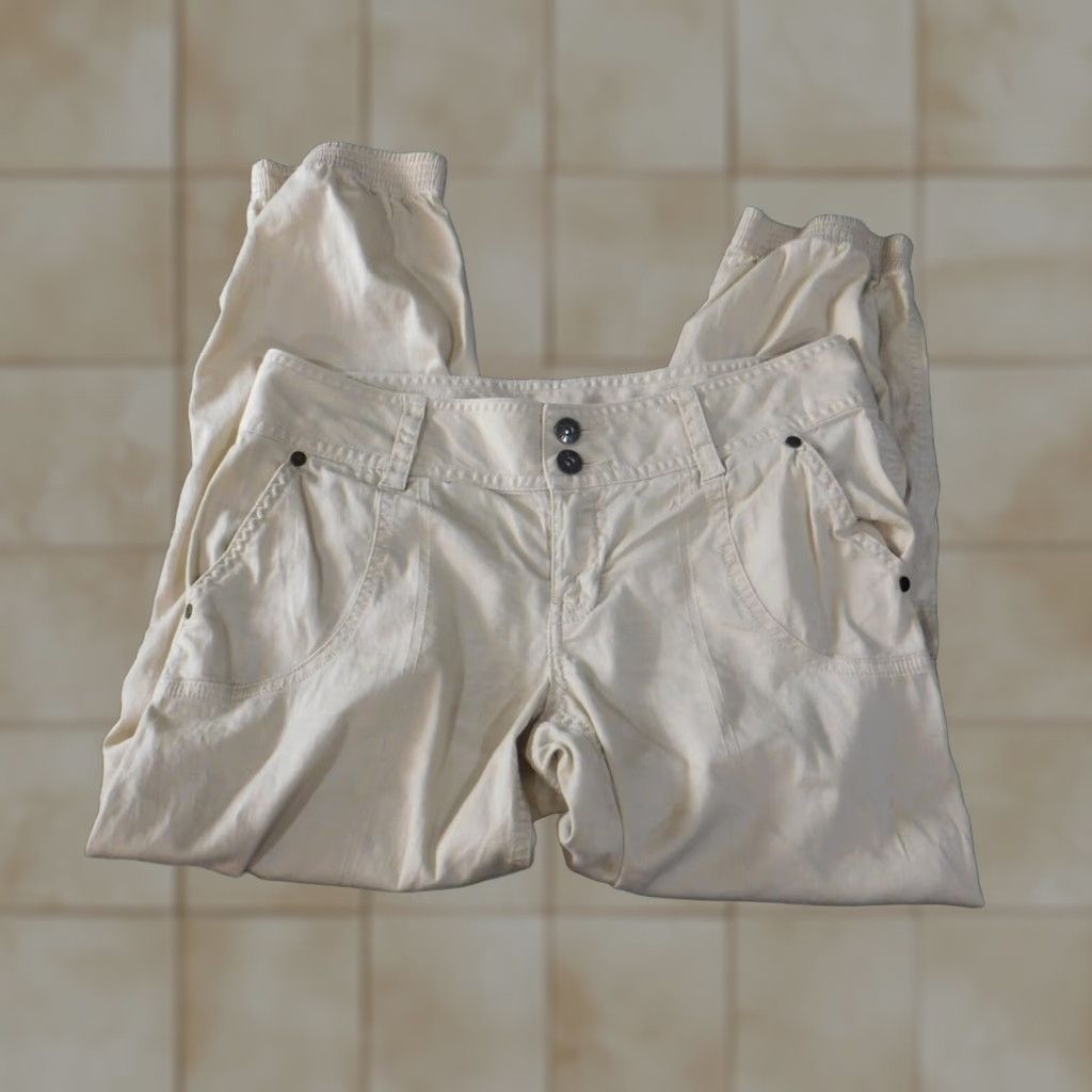 Guess GUESS Womens Pants 27 Beige Jogger Cargo Straight Pants Regular Waist 29 Inseam 23 Classic Casual Cotton Spandex Knit Pockets Straight Leg Womens Size 27" / US 4 / IT 40 - 1 Thumbnail