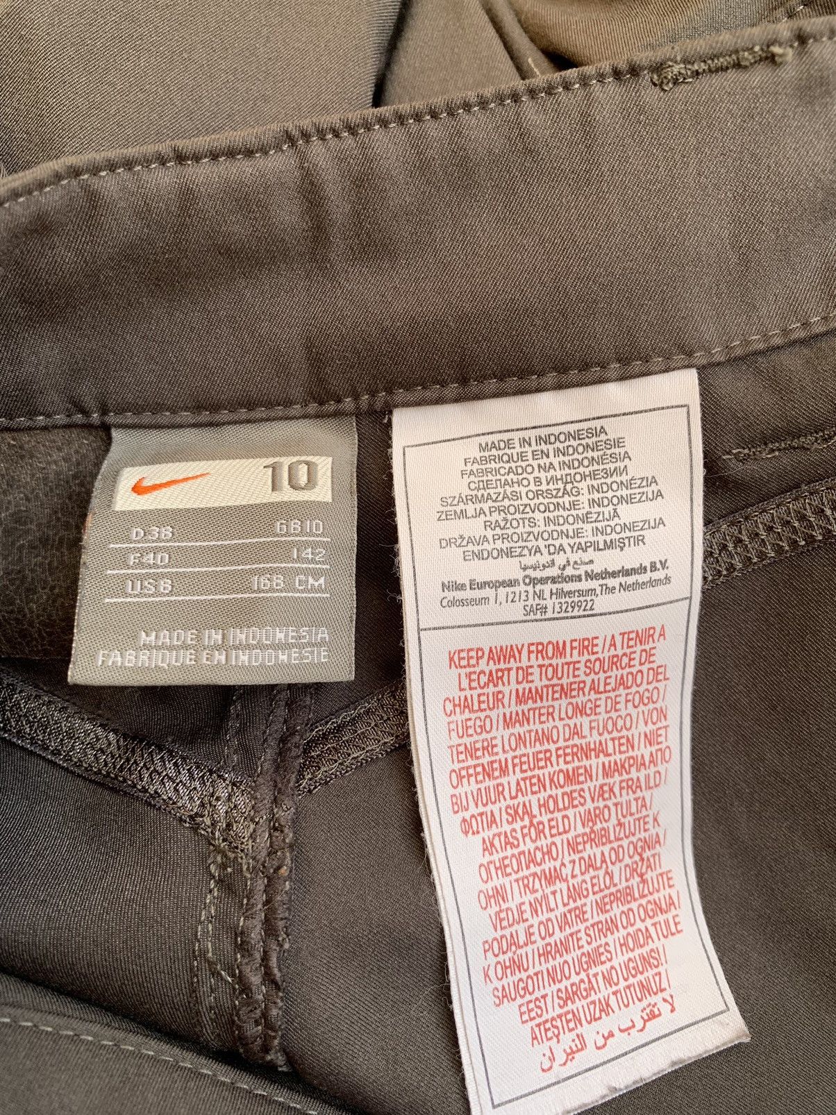 Nike Nike vintage Y2K multi pocket parachute baggy pants Size 30" / US 8 / IT 44 - 4 Thumbnail