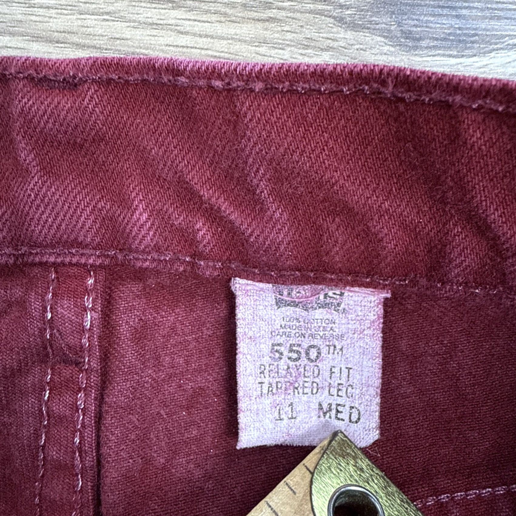 Levi's VINTAGE Levi's 550 Jeans Womens Relaxed Fit Tapered Leg Denim Size 11 Maroon Red 28.5 Inseam Size 32" / US 10 / IT 46 - 3 Thumbnail