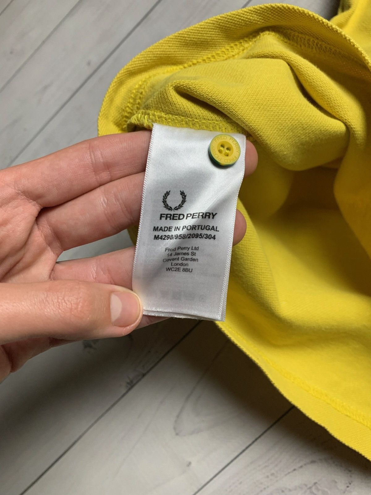 Fred Perry Vintage Fred Perry x Brazil polo rare yellow Brasil logo Size US M / EU 48-50 / 2 - 4 Thumbnail