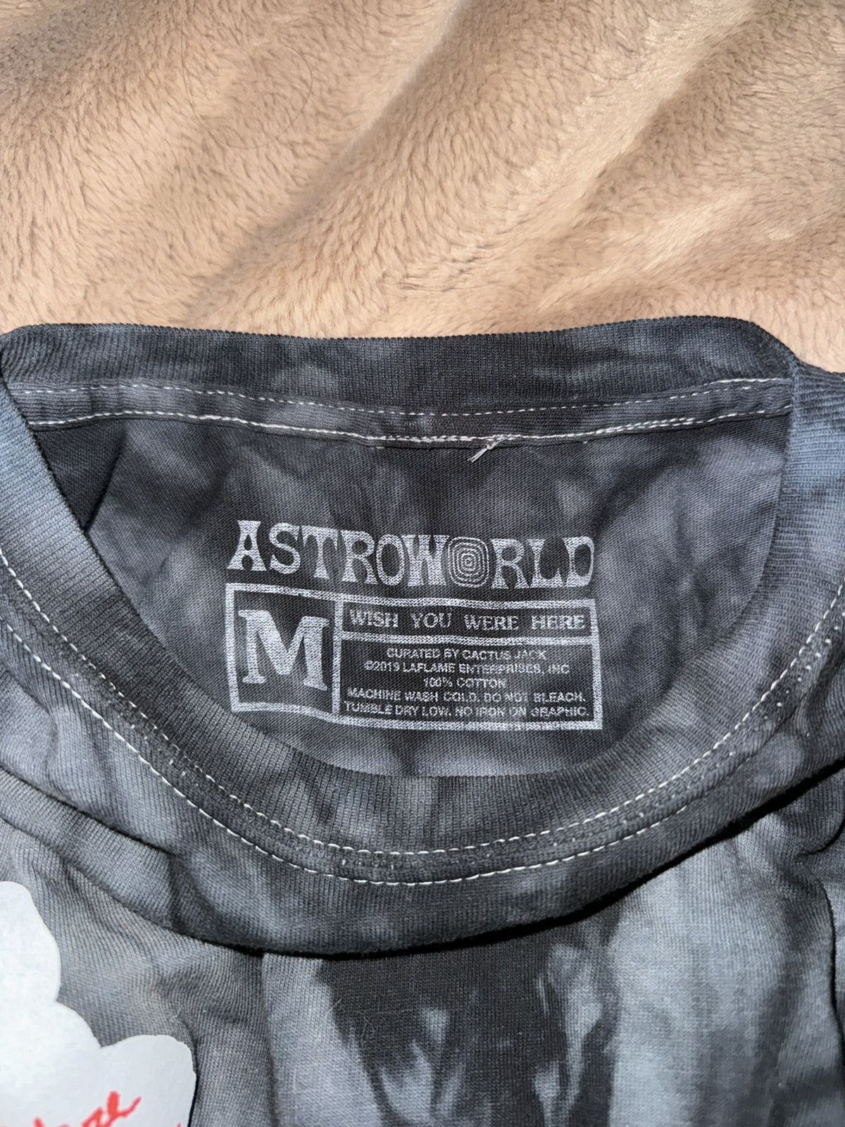 Travis Scott New ASTROWORLD Merch tee MEDIUM Size US M / EU 48-50 / 2 - 4 Thumbnail
